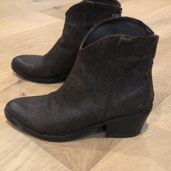 Piranha Italian Leather Western Styled ankle boots - Picture 4 of 12